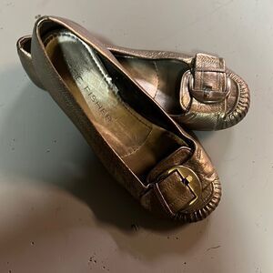 Size 7.5 Marc Fisher Pewter Bronze Flats